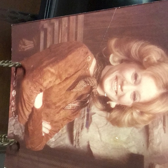 Meet your Posher, Vicki - Picture 1 of 1